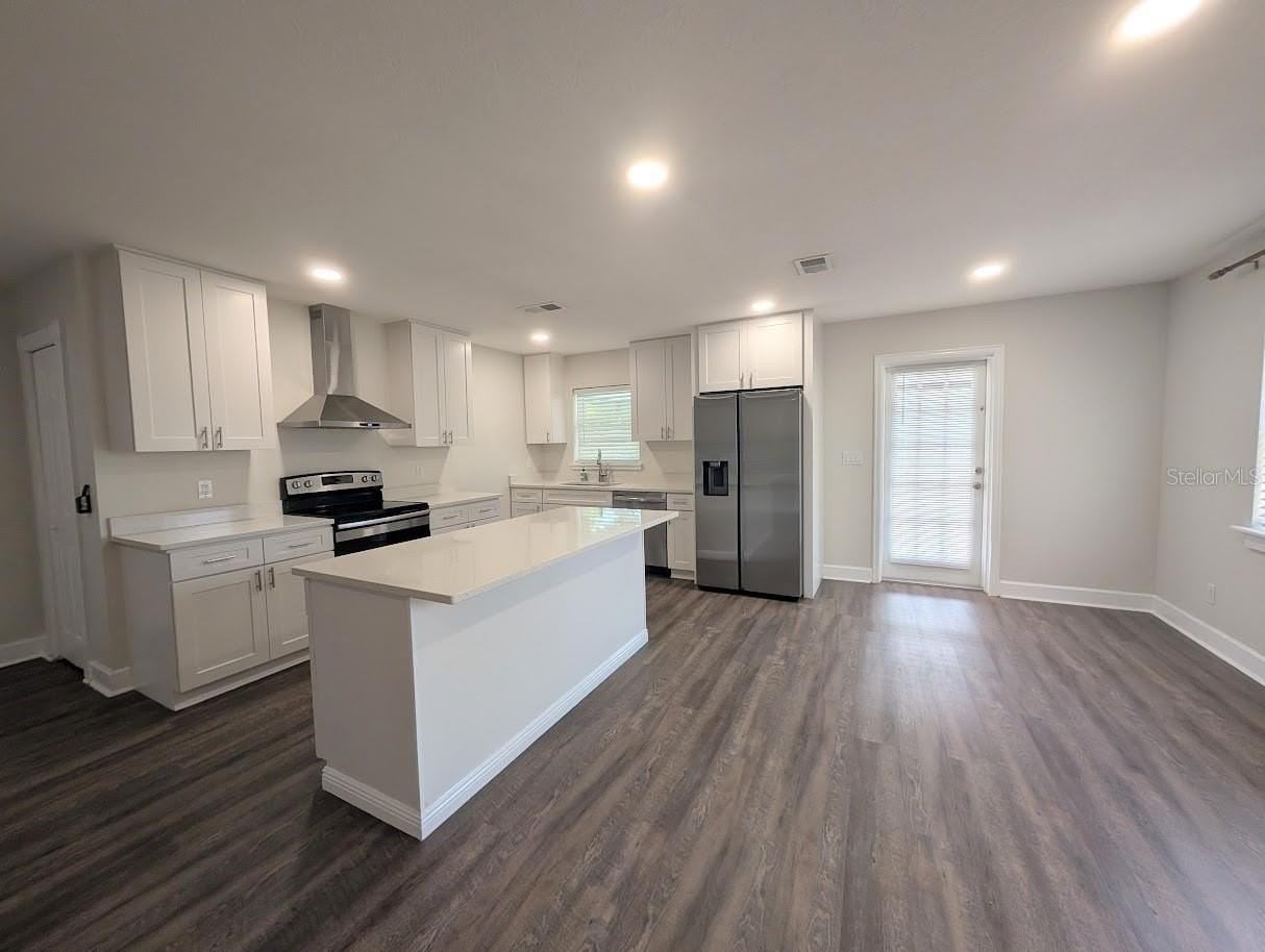 3902 W Paxton Ave - Photo 4 of 26