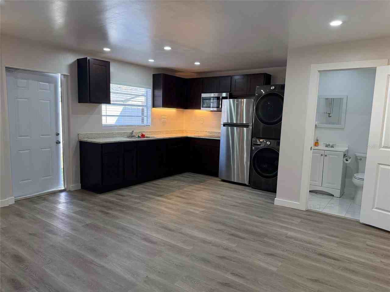 705 W River Heights Ave - Photo 3 of 14