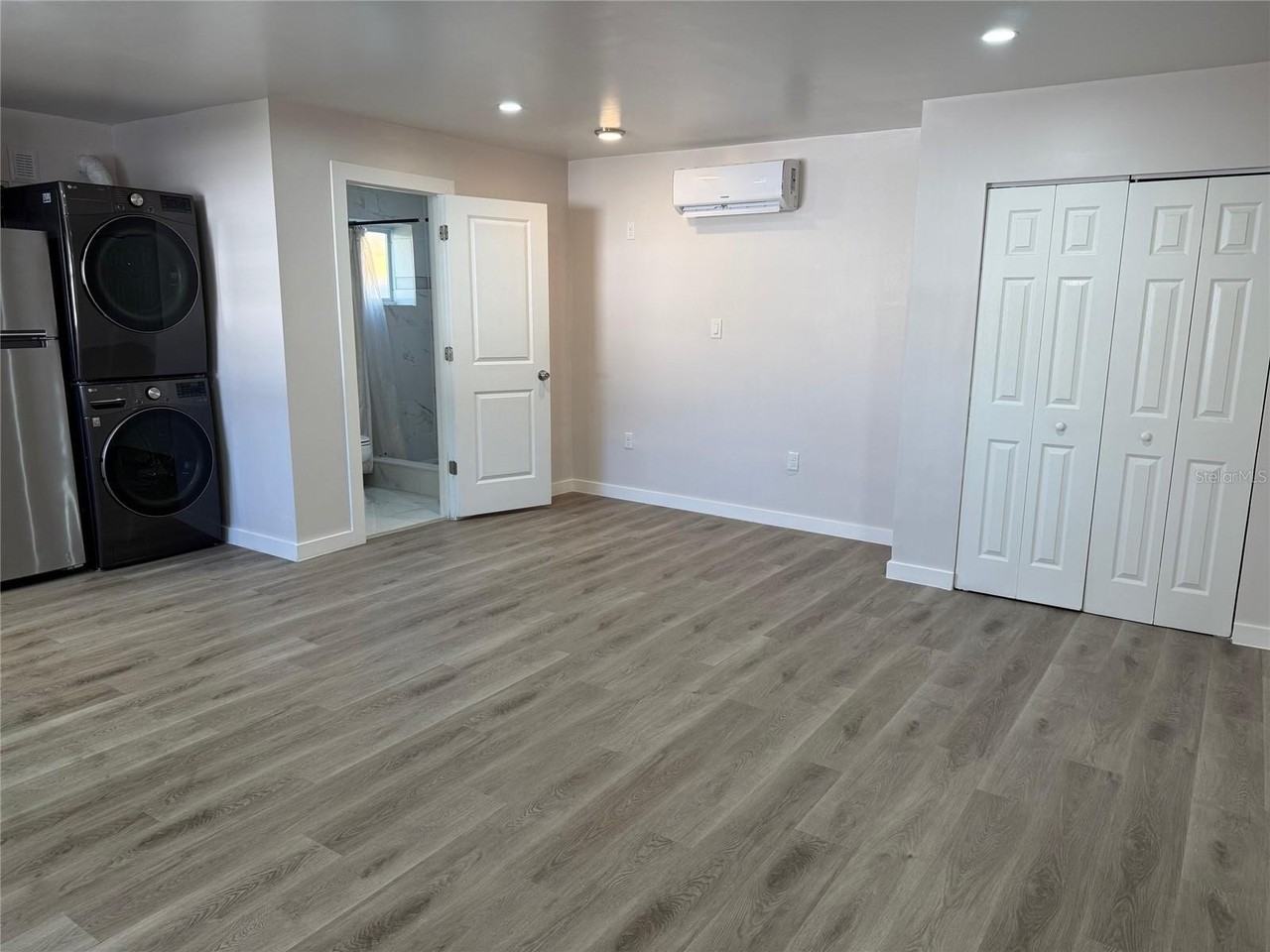 705 W River Heights Ave - Photo 5 of 14