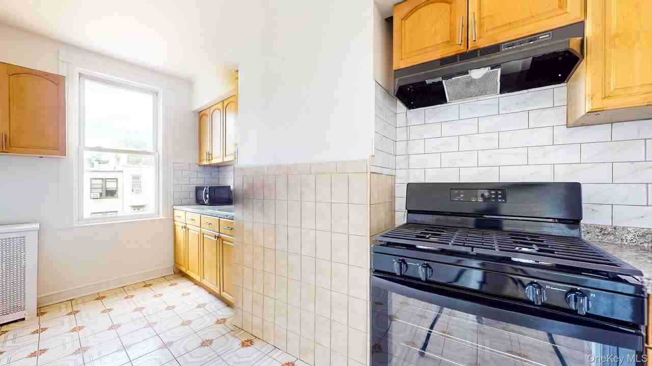2013 Greene Ave #2 - Photo 5 of 19
