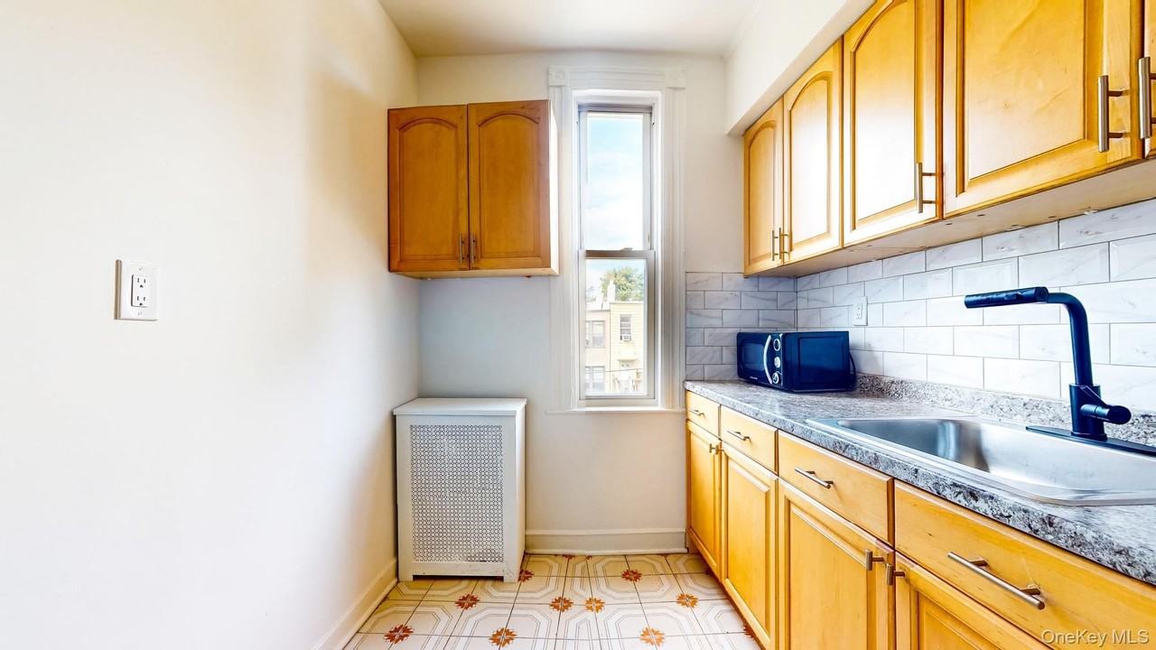 2013 Greene Ave #2 - Photo 6 of 19