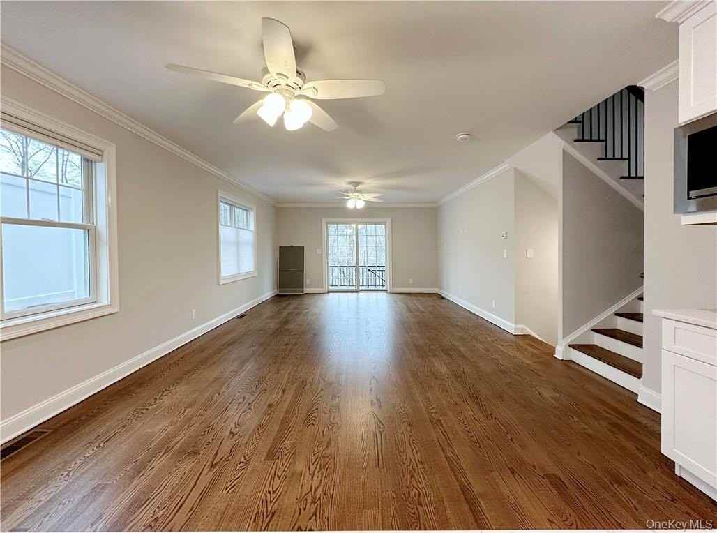 32 General Heath Ave - Photo 4 of 15