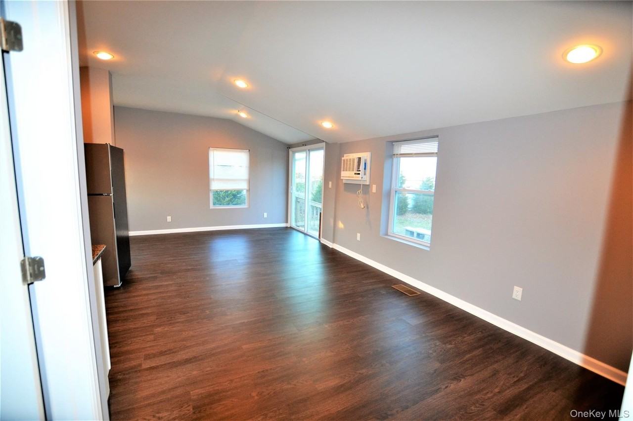 80 Depot Rd #B - Photo 4 of 10