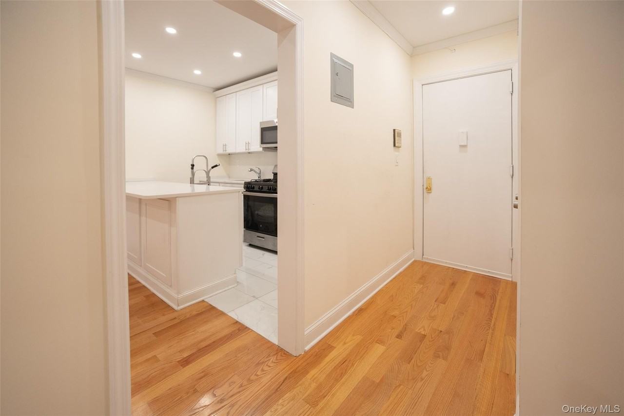 8352 Talbot St #3E - Photo 3 of 13