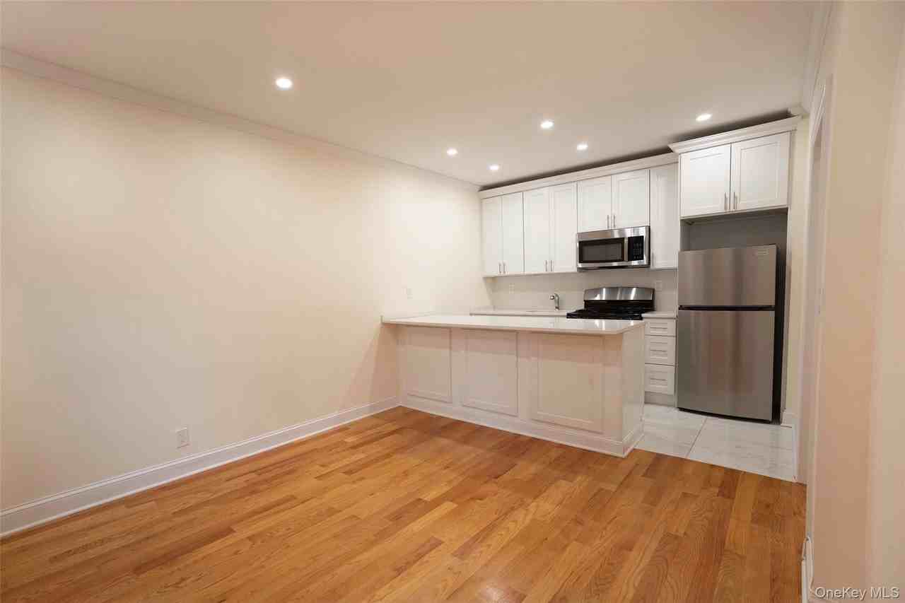 8352 Talbot St #3E - Photo 5 of 13
