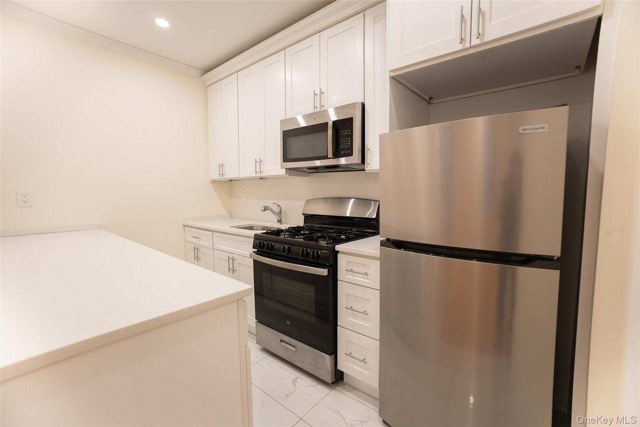 8352 Talbot St #3E - Photo 7 of 13