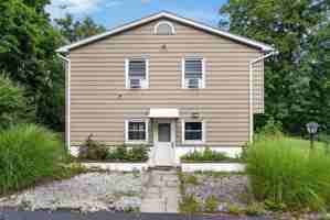 featured image of 155 Stoneleigh Ave