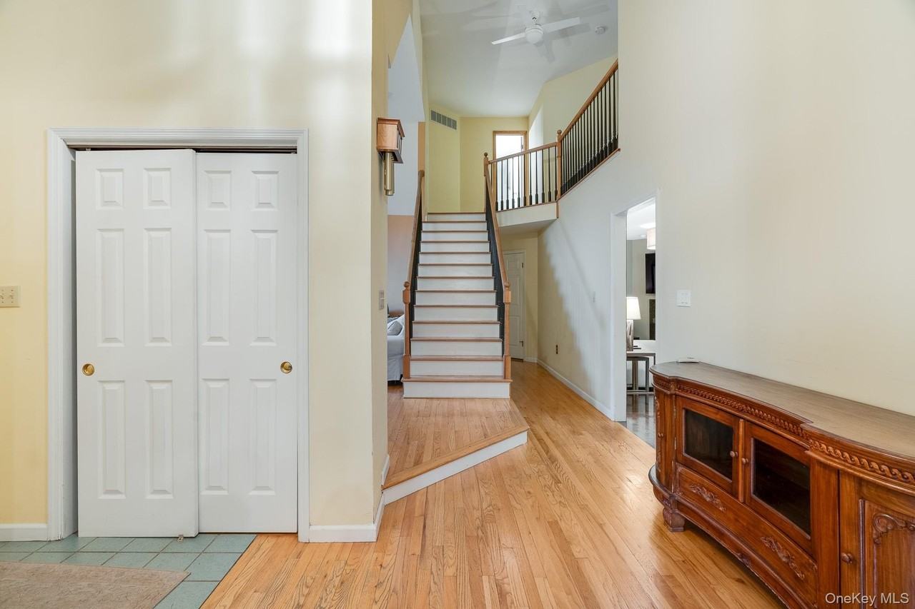 66 Mulberry St - Photo 3 of 28