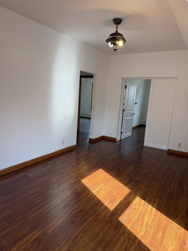 207 Middle St #3 - Photo 5 of 12