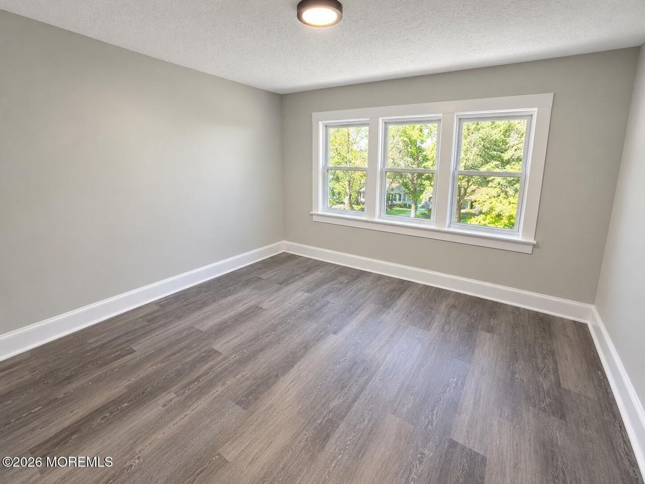 209 De Witt Ave #1 - Photo 4 of 7