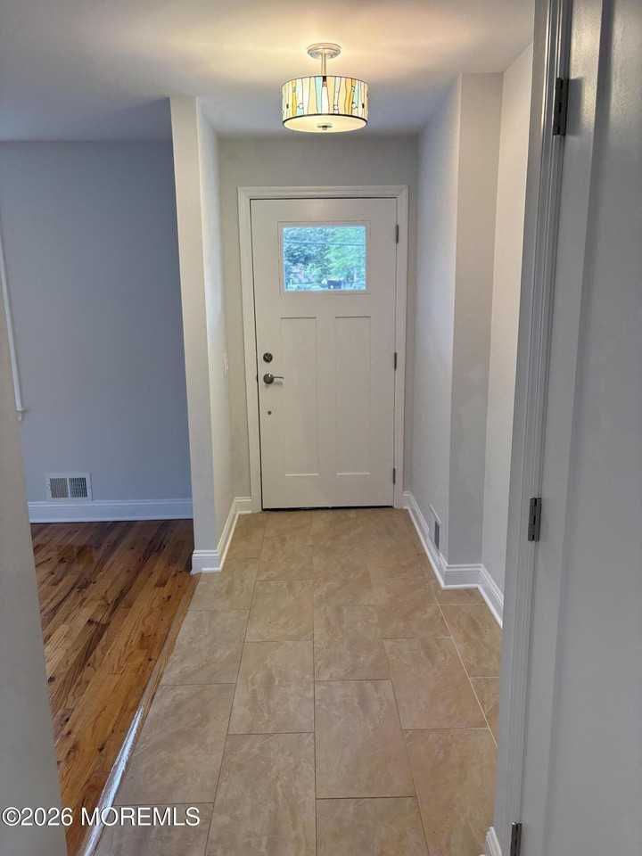 274 Spring St #A - Photo 3 of 28