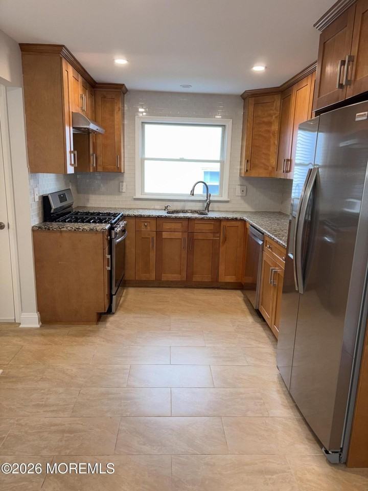 274 Spring St #A - Photo 7 of 28