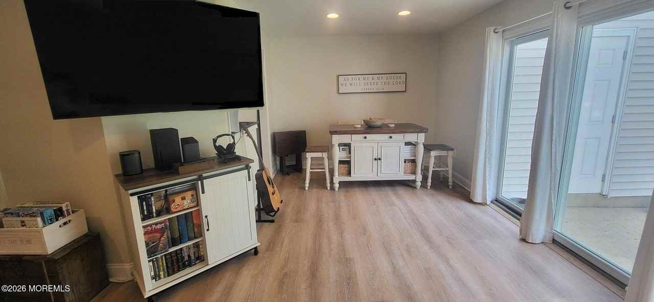 32 Redwood Dr - Photo 3 of 33