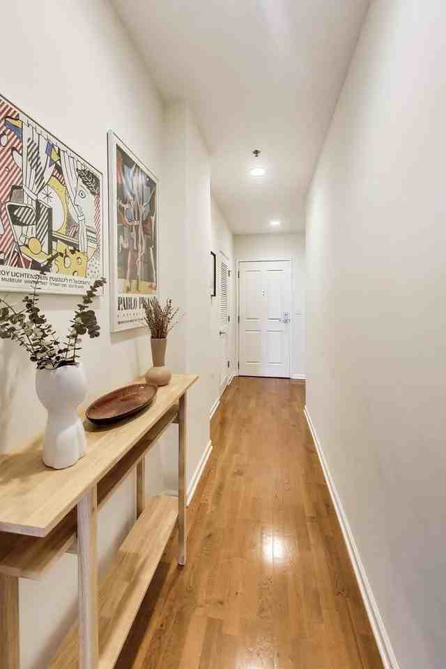 828 W Grace St #1308 - Photo 3 of 17