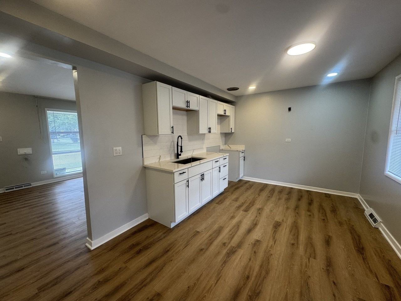 14700 Avalon Ave - Photo 7 of 15