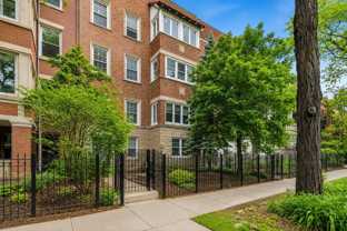 6914 N Sheridan Rd #1 - Photo 1 of 1