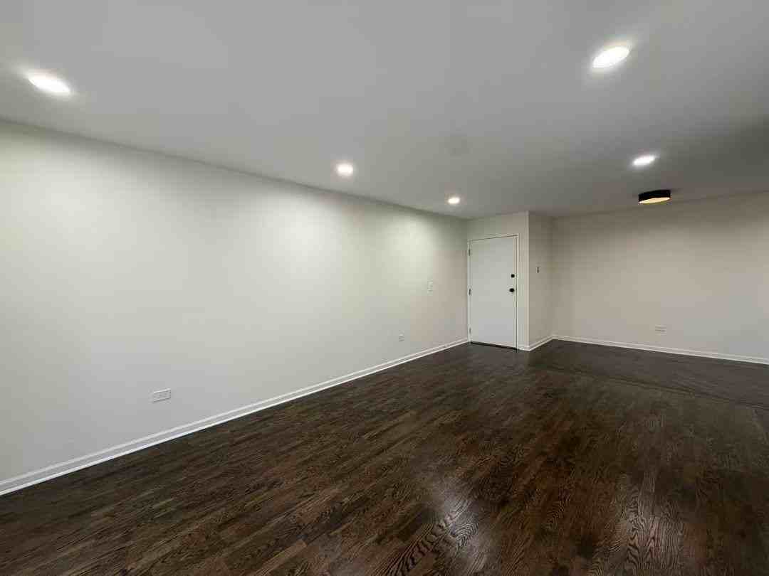 716 Prescott Dr #302 - Photo 5 of 17