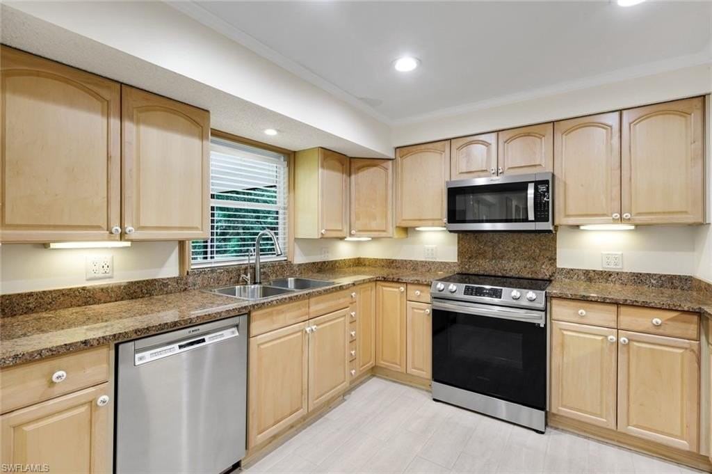 5100 Mahogany Ridge Dr - Photo 5 of 27