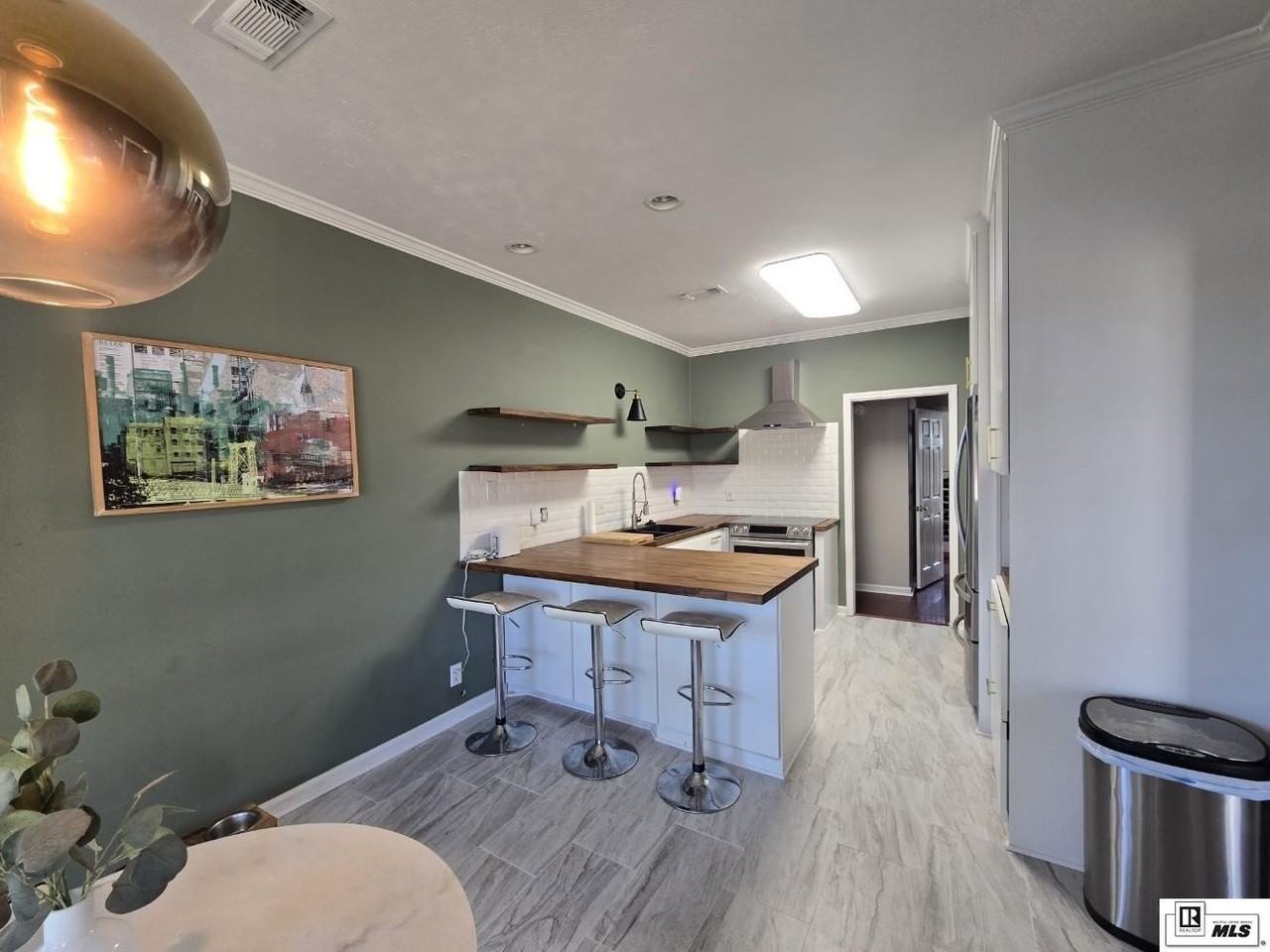 114 Sylvan Lakes Dr - Photo 4 of 17