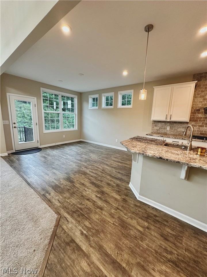 7178 Hawthorn Trce - Photo 2 of 36
