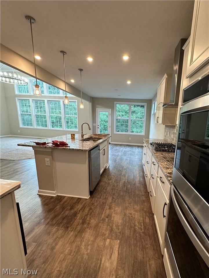 7178 Hawthorn Trce - Photo 3 of 36