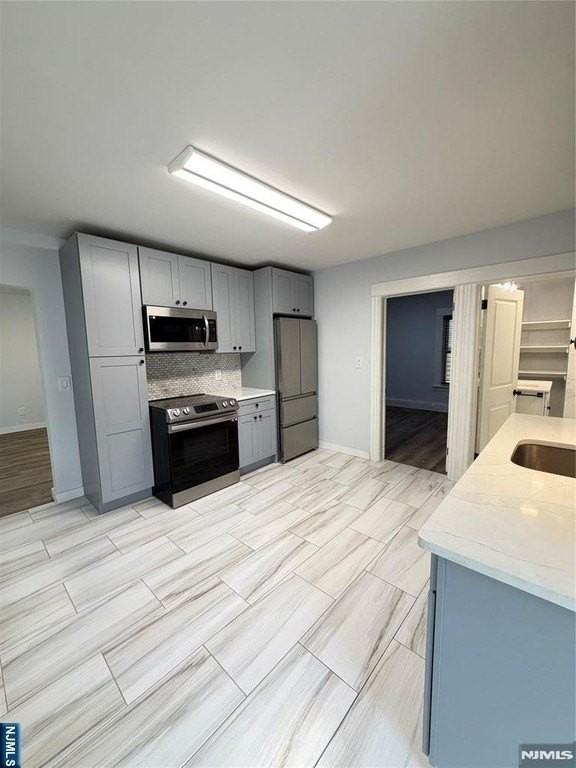 85 Midland Ave #3 - Photo 4 of 14