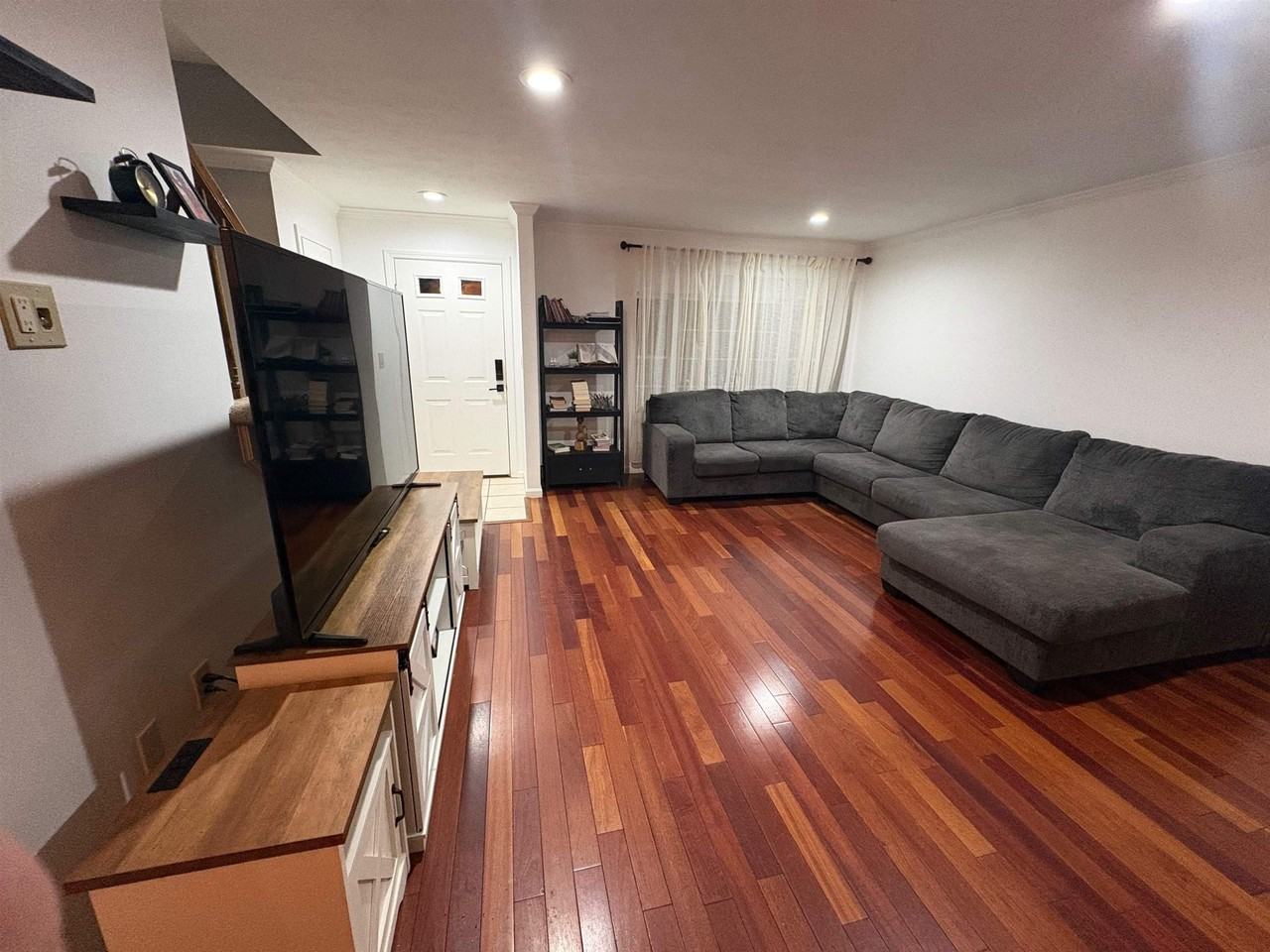 57 Cadogan Way - Photo 2 of 18