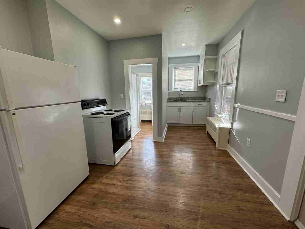 27 Elm St #A - Photo 3 of 6