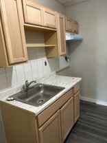 1033 W Monmouth St - Photo 1 of 1