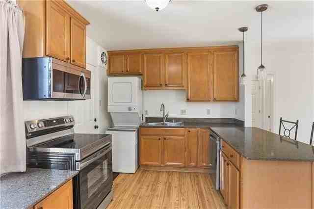 3441 Parkview Pl - Photo 5 of 10