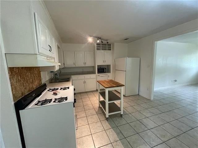 316 Alexander Dr - Photo 3 of 4