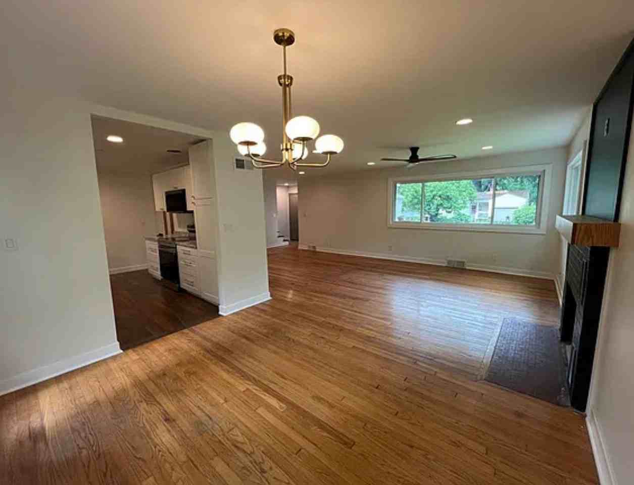 912 Again St - Photo 6 of 31