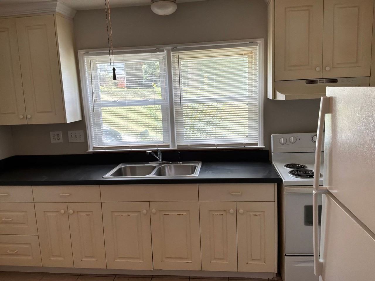 1210 Branch St - Photo 5 of 7