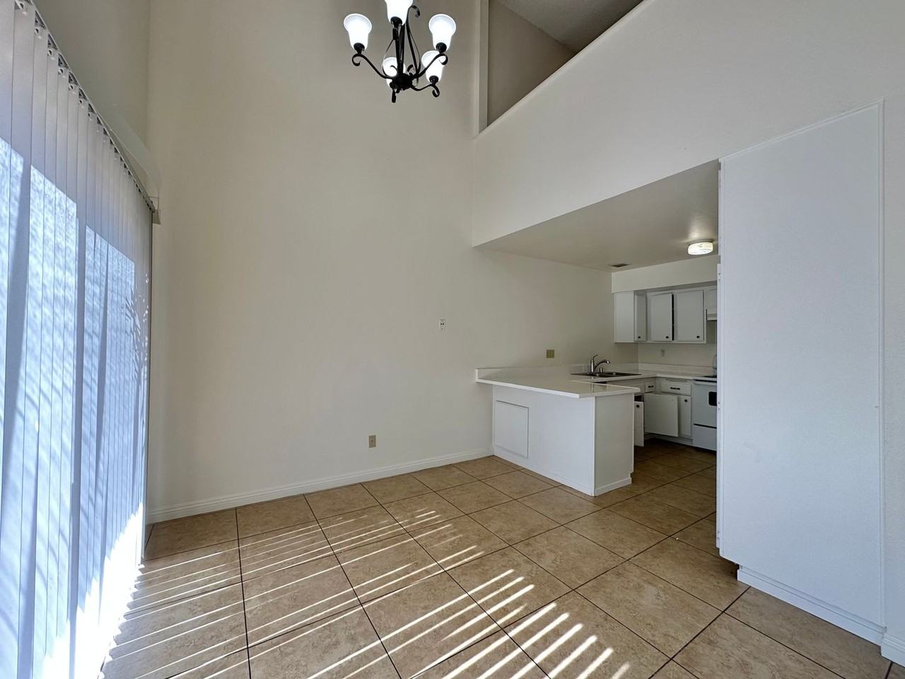7007 Pembridge Ln - Photo 4 of 12