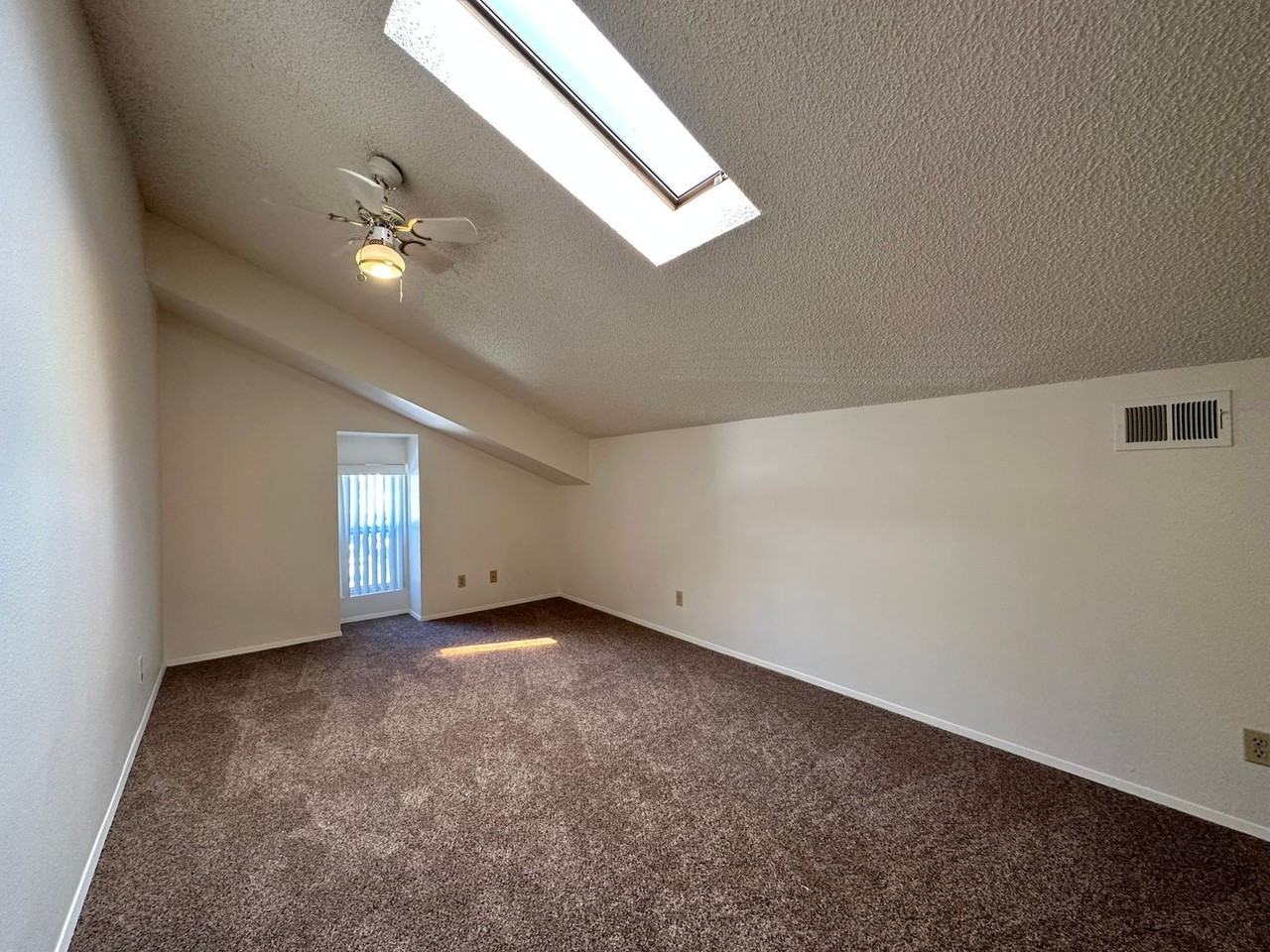 7007 Pembridge Ln - Photo 7 of 12