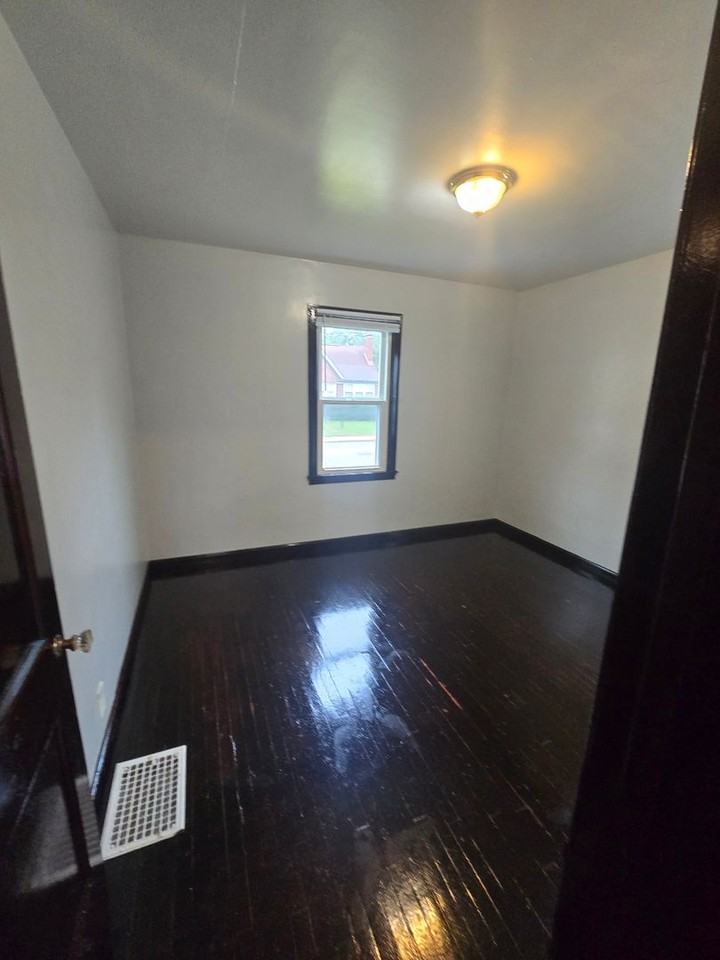 1415 N Concord St - Photo 2 of 8