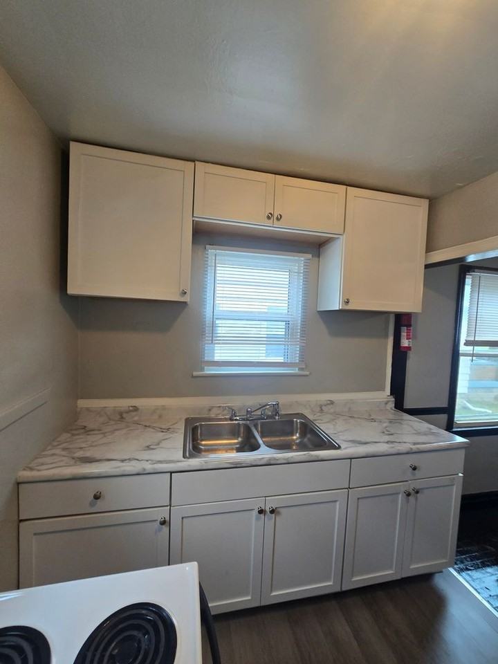 1415 N Concord St - Photo 7 of 8