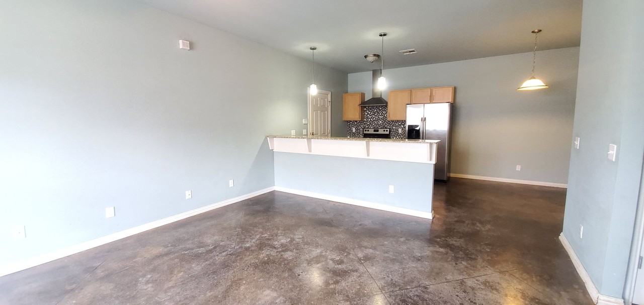 11141 Nw 5th Ter - Photo 3 of 14