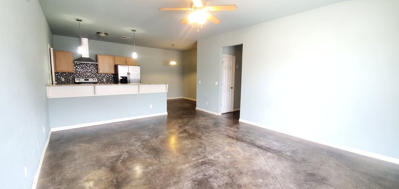 11141 Nw 5th Ter - Photo 4 of 14