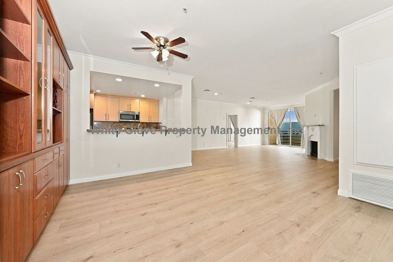 3947 Carpenter Ave - Photo 3 of 17