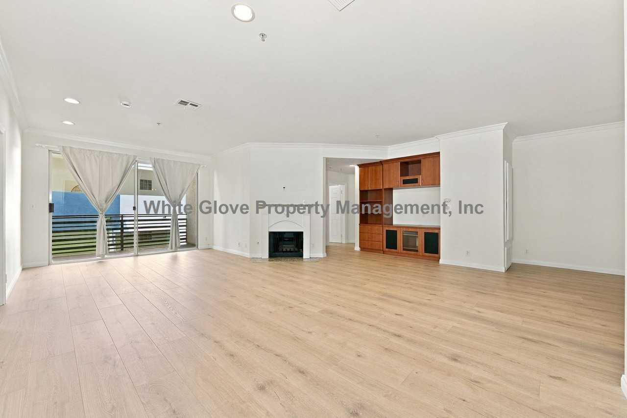 3947 Carpenter Ave - Photo 7 of 17