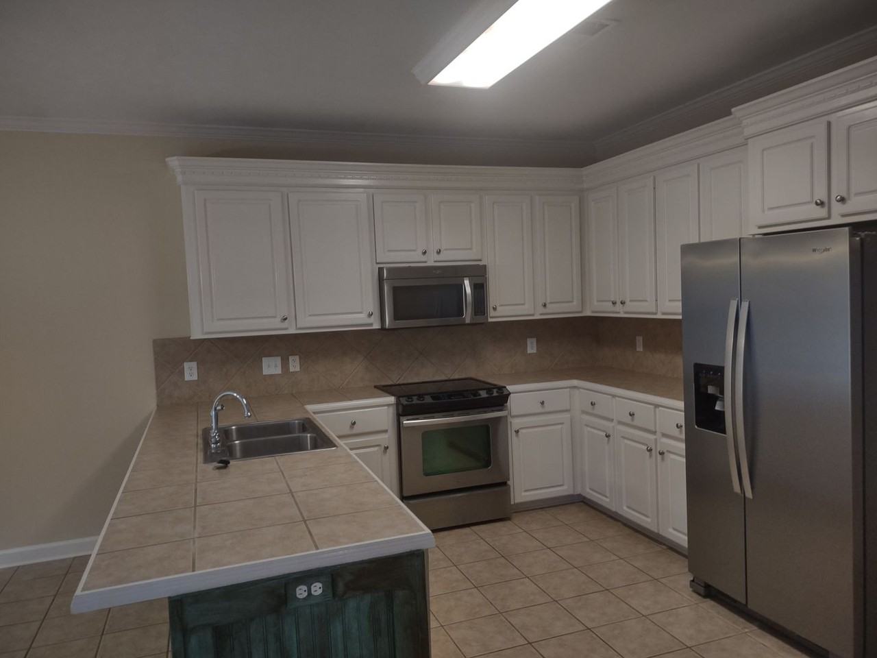 902 Glen Cv - Photo 4 of 23