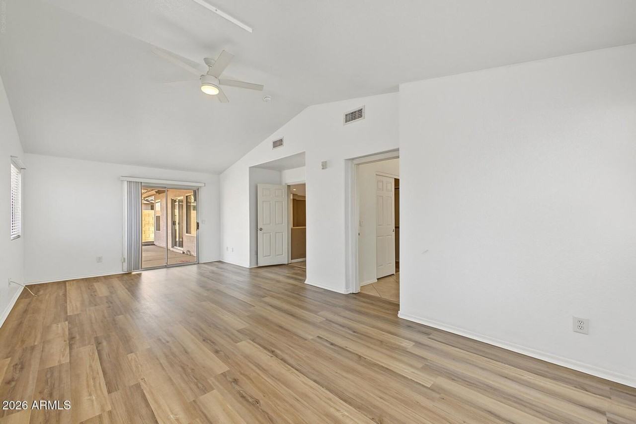 4008 W Bloomfield Rd - Photo 6 of 17