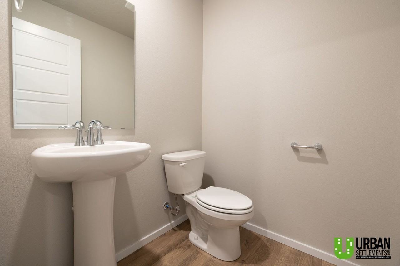 12406 E Dickens Ln - Photo 5 of 43