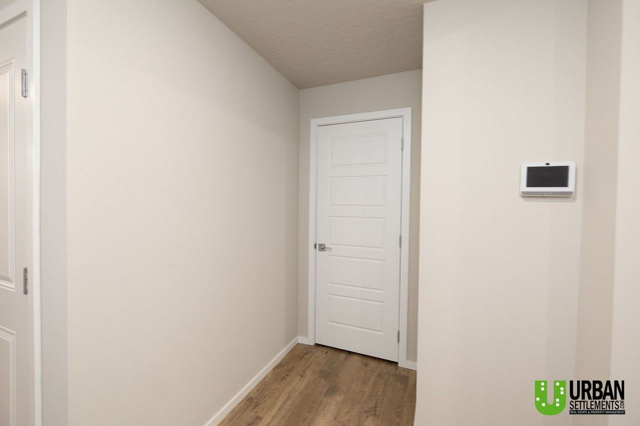 12406 E Dickens Ln - Photo 7 of 43