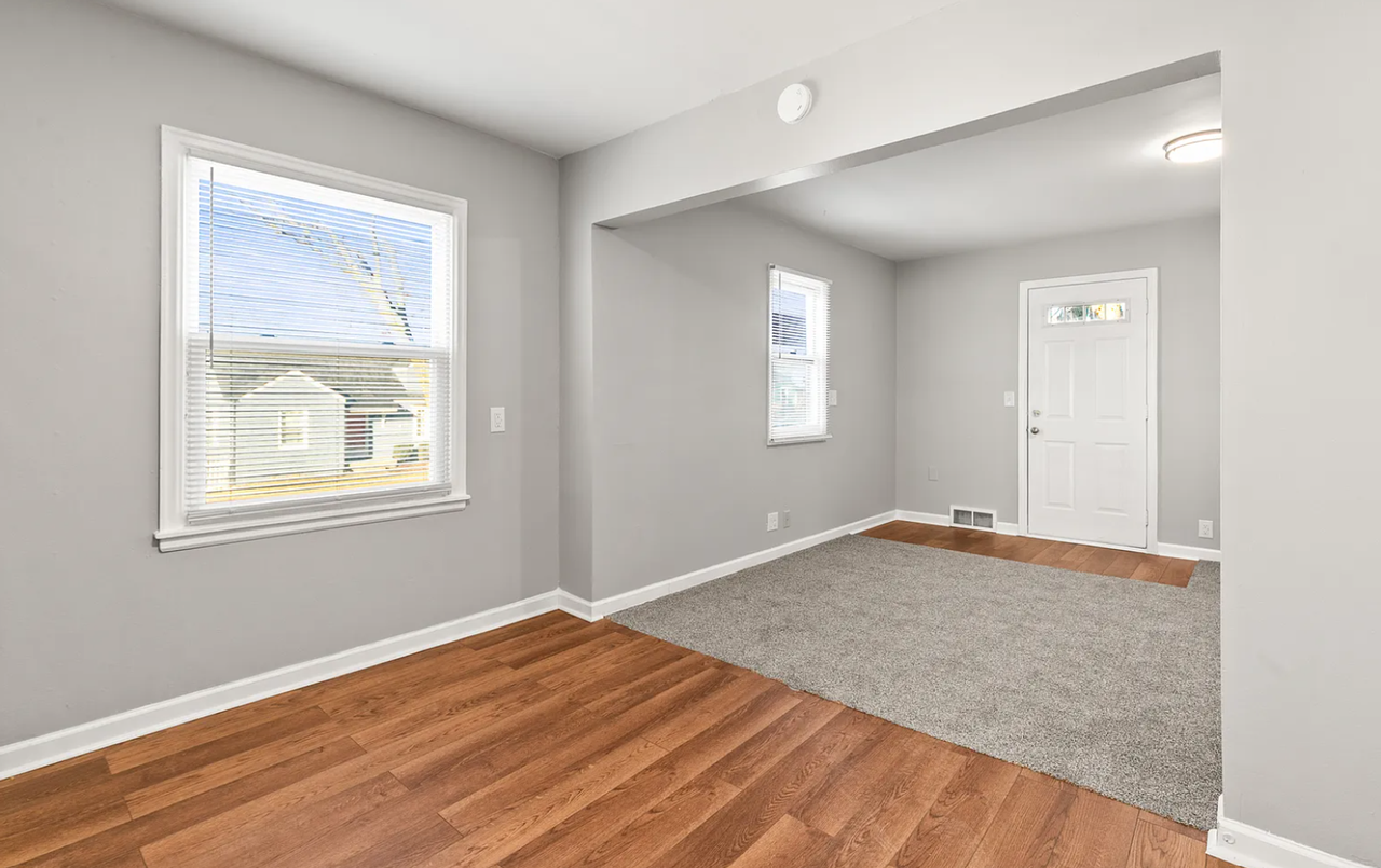 6352 Poppleton Ave - Photo 6 of 24