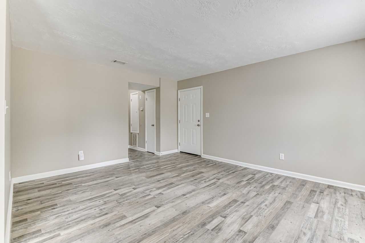 152 Conifer Dr - Photo 2 of 24