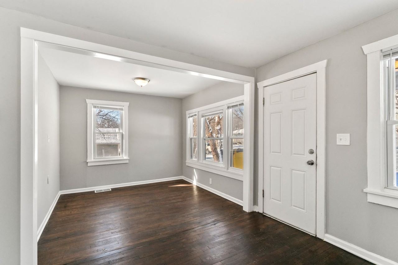 1119 E 84th St - Photo 2 of 23