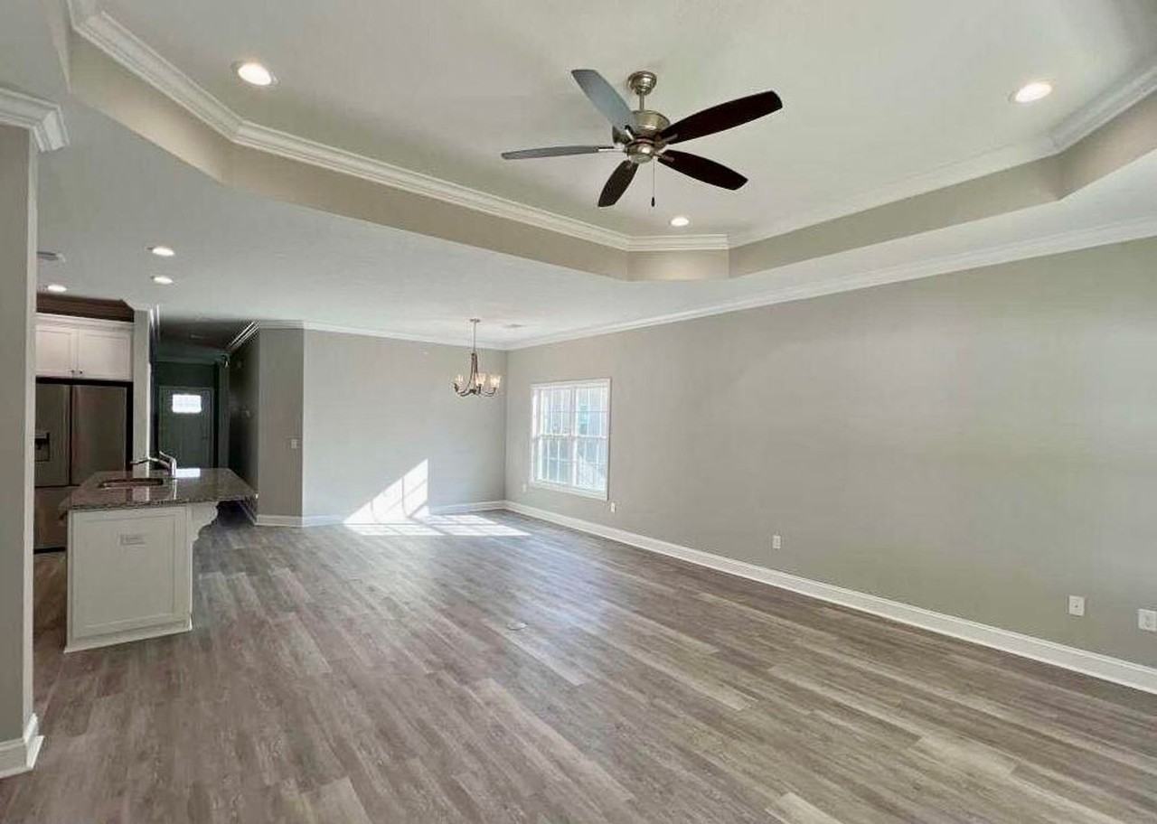 118 The Villas Way - Photo 3 of 31