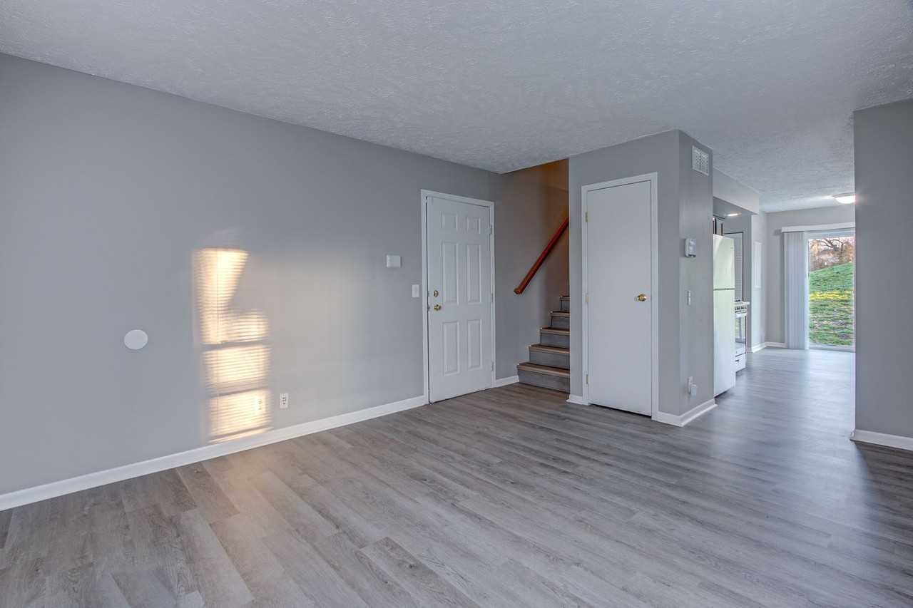 522 S Wittenberg Ave - Photo 3 of 18